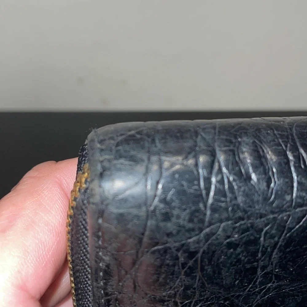 Kate Spade Black Embossed Croc‎ Leather Wallet.